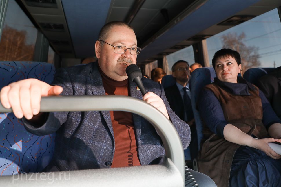 Автобусный тур по замусоренному городу