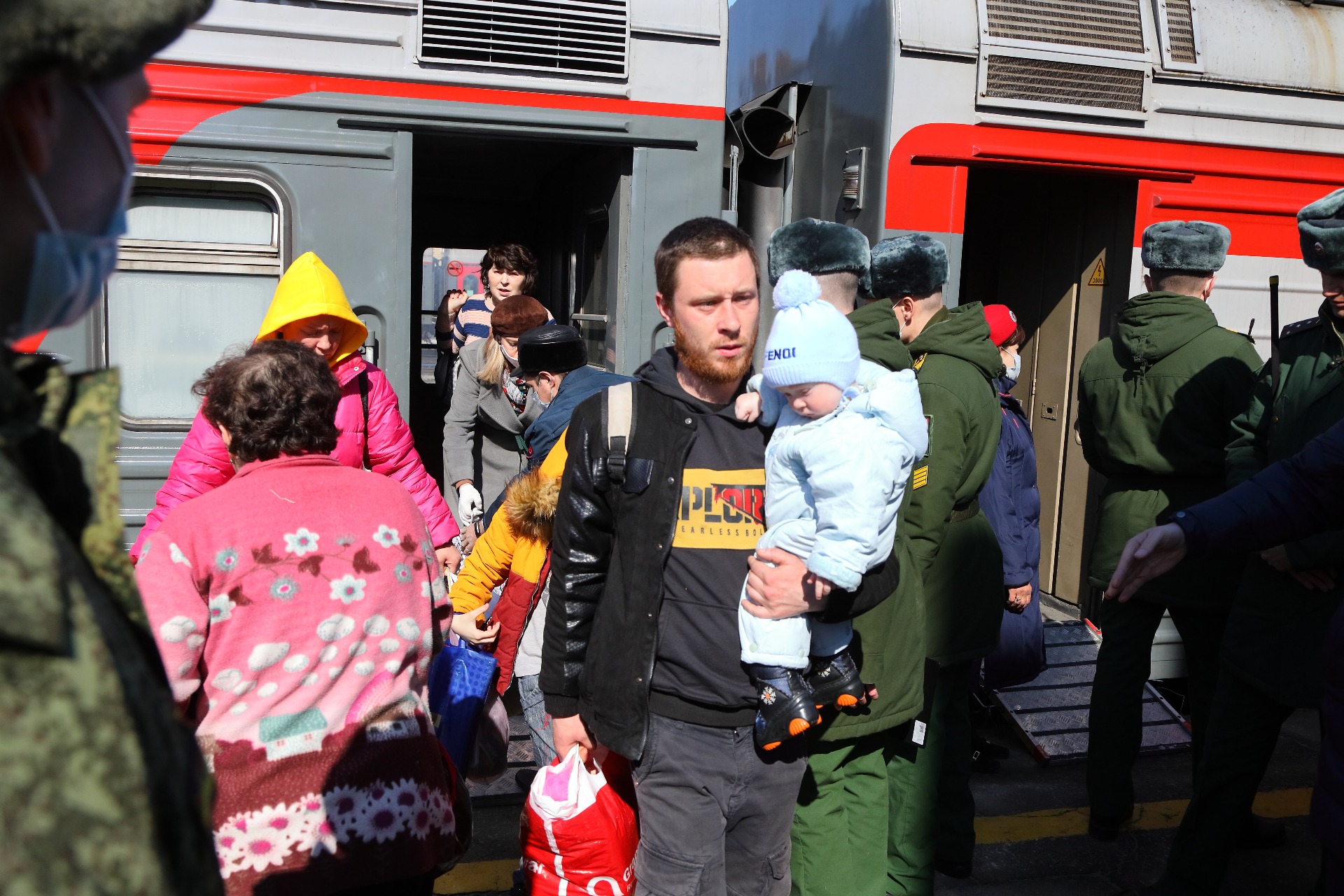 Эвакуированных из Донбасса стало больше